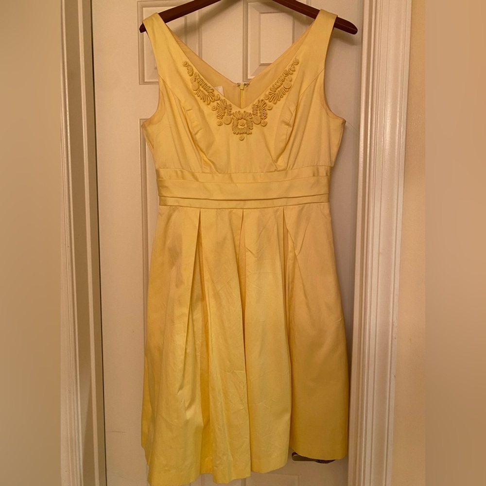 Yellow dress with pockets